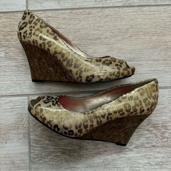 Lilly Pulitzer Leopard Print Resort Chic Wedge Sandal Size 6.5 - Picture 1 of 6